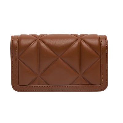 THE EMBOSSED Q WALLET ON CHAIN